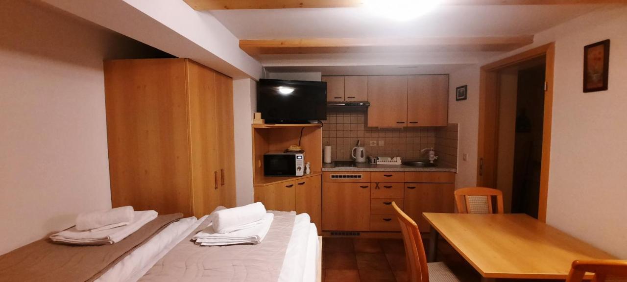 Apartments Zvoh, Krvavec, Ski-In, Ski-Out Cerklje na Gorenjskem Exterior foto